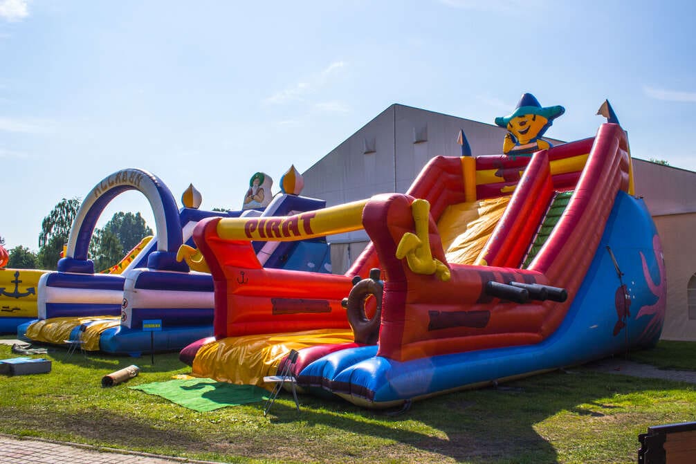 How Much to Tip for Bounce House Delivery