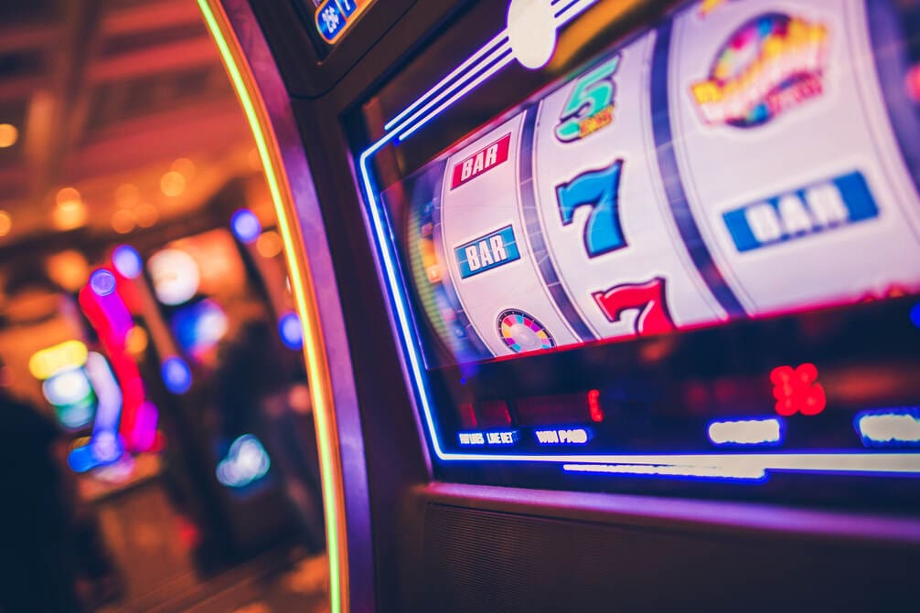 How Much to Tip a Casino Slots Attendant