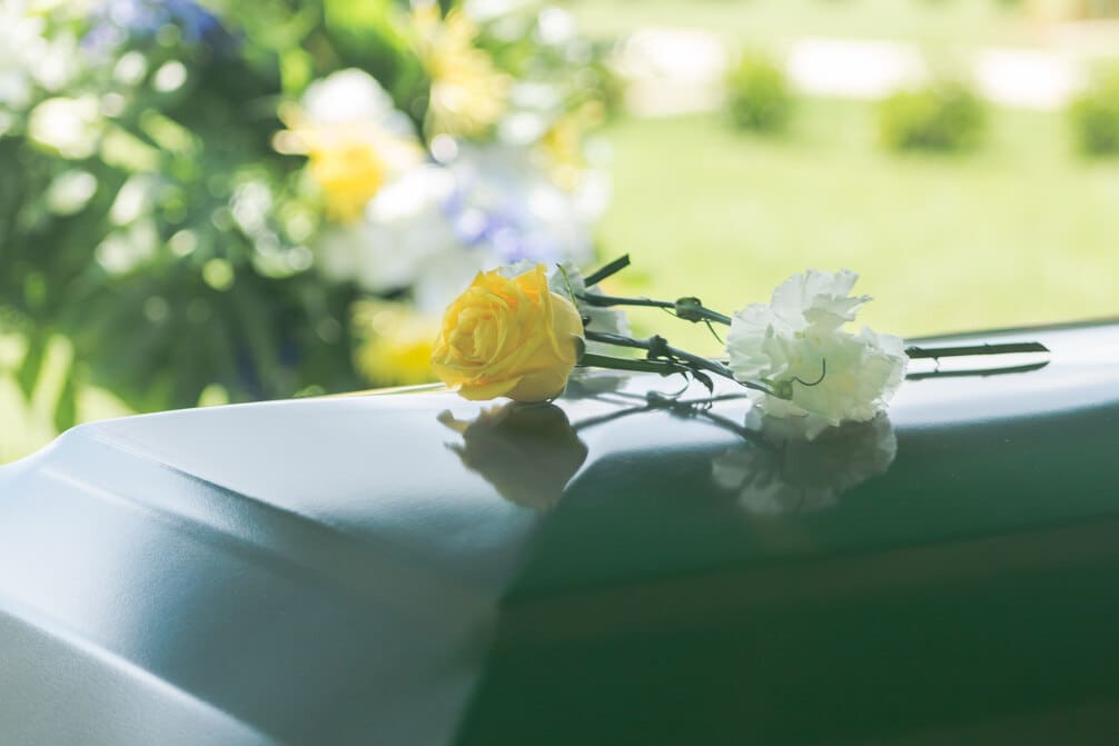How Much to Tip a Priest for a Funeral