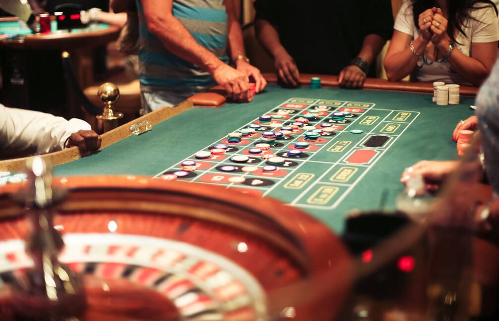 How Much to Tip a Roulette Dealer
